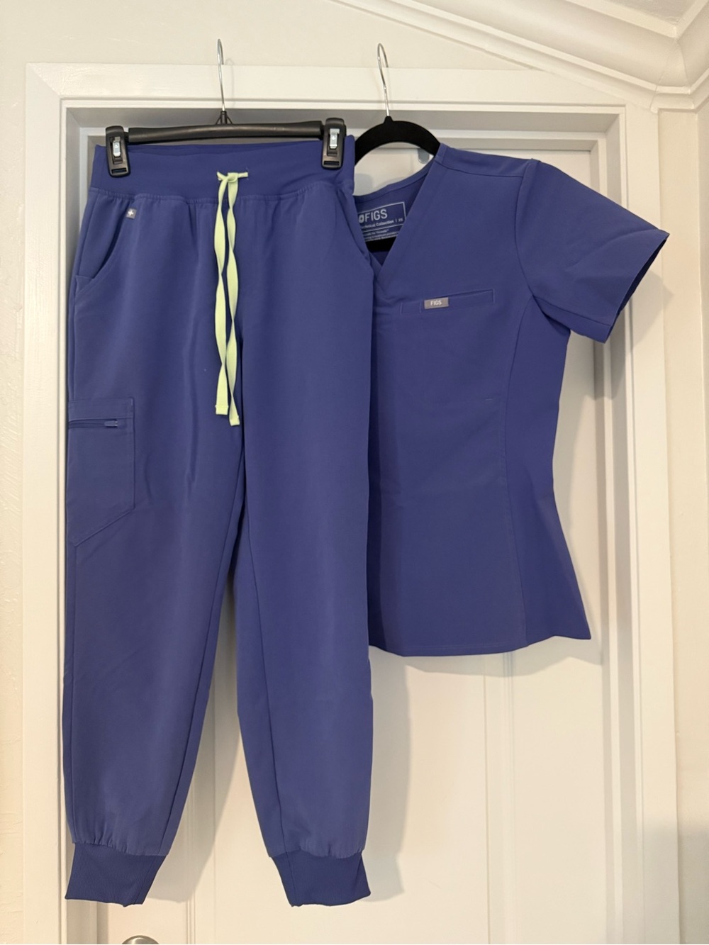 Figs scrub set